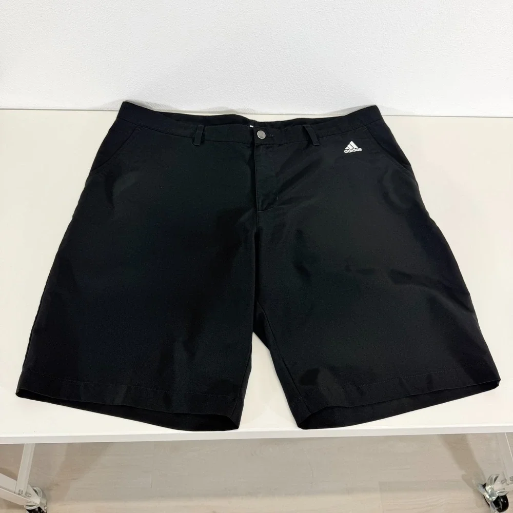 adidas Men's Black Performance Black Golf Shorts 3-Stripe Detail DM3084‎ Size 40